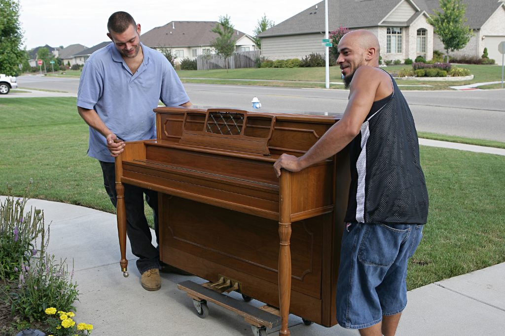 How Piano Movers in Melbourne Prevent Costly Damage During Home Moves